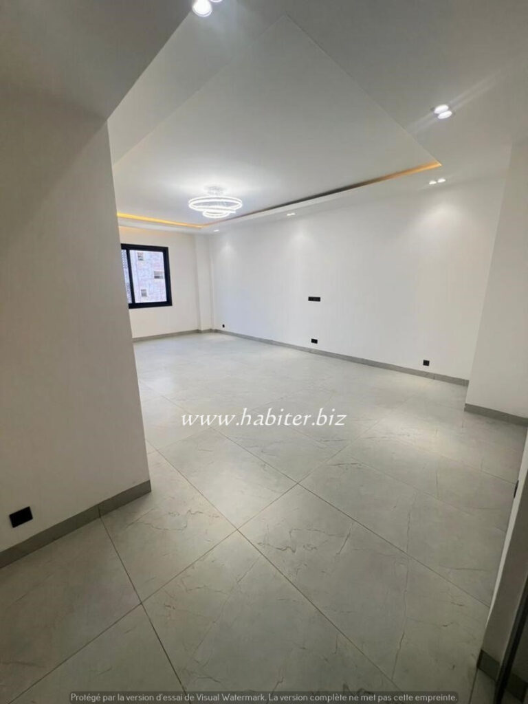 Appartement à louer au Point E
