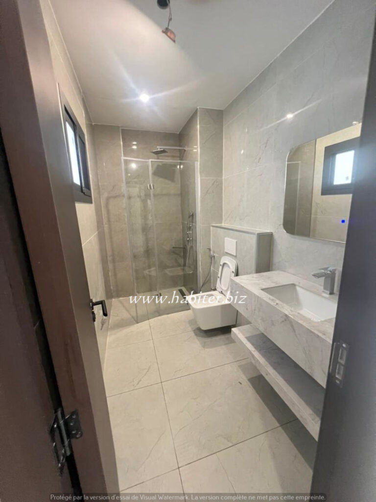 Appartement à louer au Point E