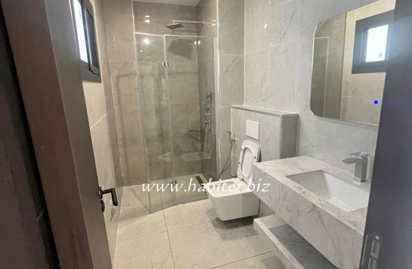 Appartement à louer au Point E