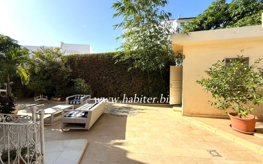 Villa R+1 à vendre à Sipres 1