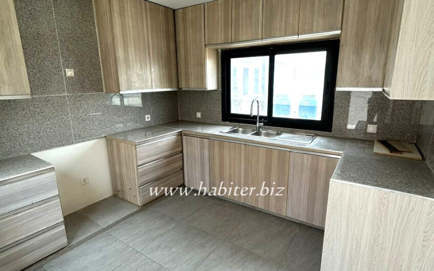 Magnifique villa de 300m2 à la louer à la cité Mourtada