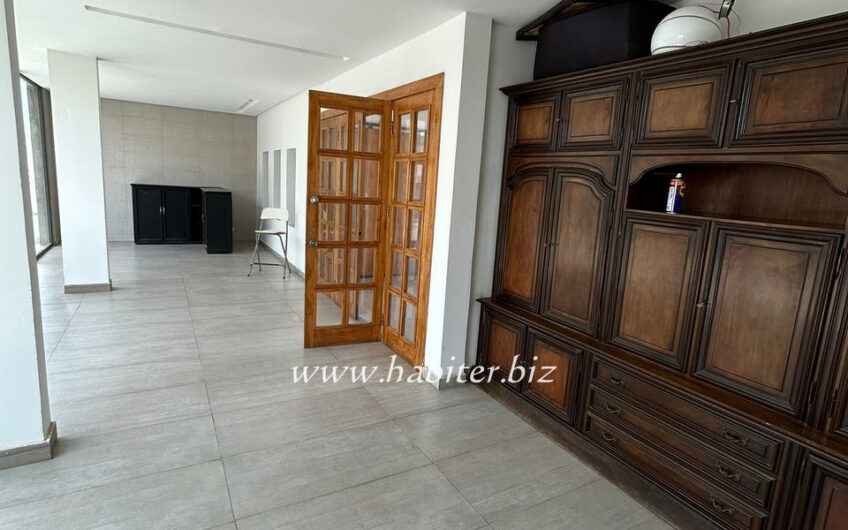 Magnifique villa de 300m2 à la louer à la cité Mourtada