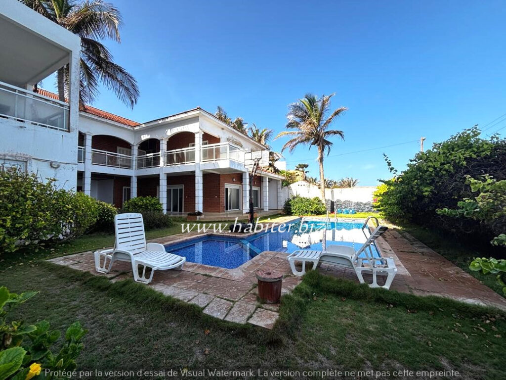 Belle villa R+1 à louer à Yoff Océan Pied dans l’eau