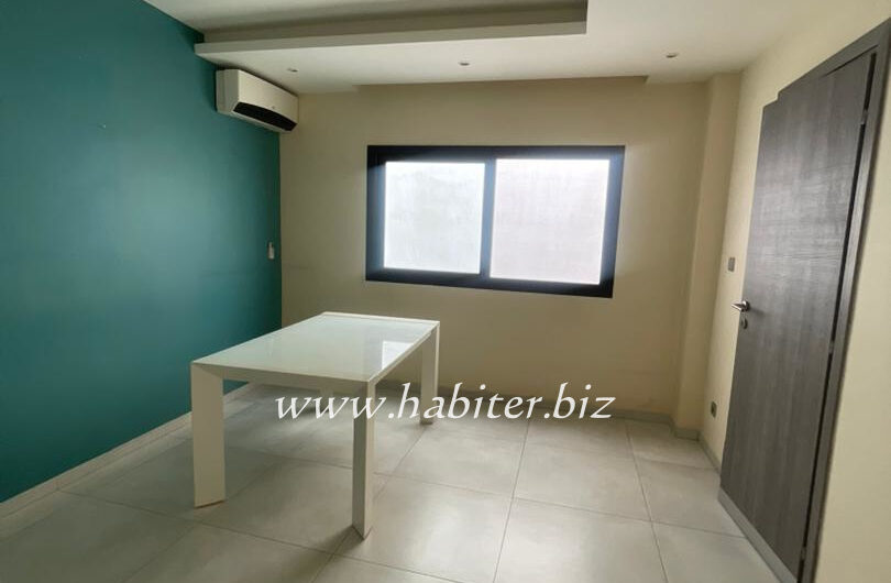 Appartement à louer sur Yoff onomo