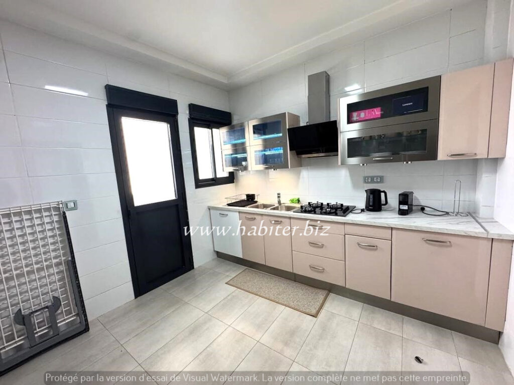 Appartement meublé à louer au Point E