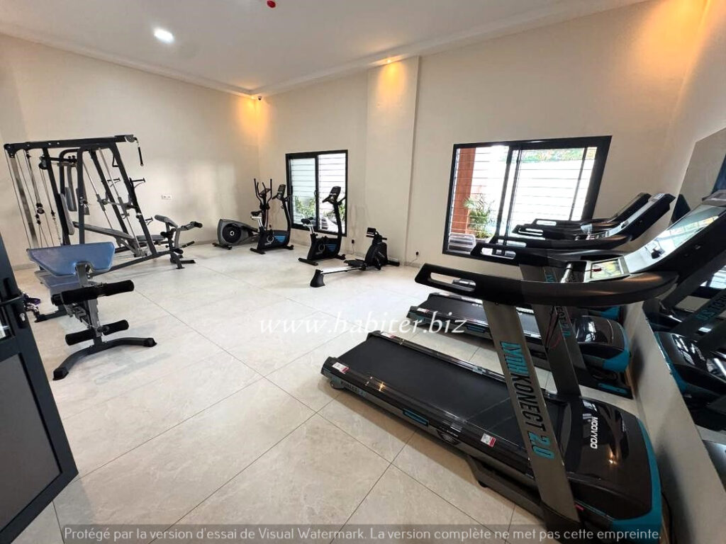 Appartement meublé à louer au Point E