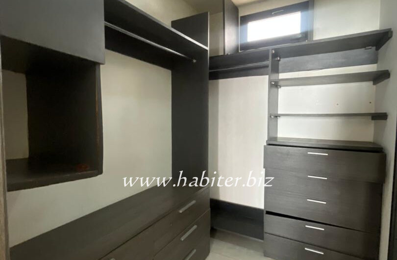 Appartement à louer sur Yoff onomo