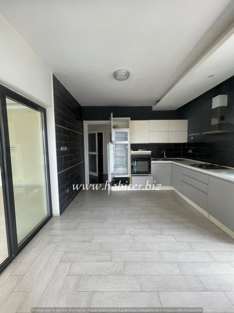 Appartement à louer sur Yoff onomo