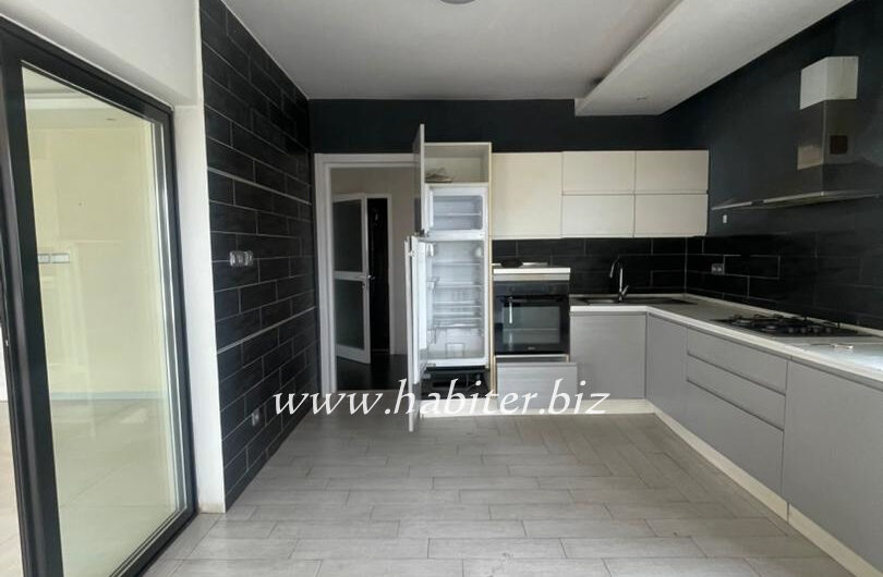 Appartement à louer sur Yoff onomo