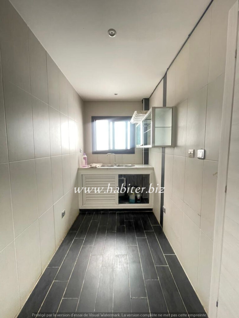 Appartement à louer sur Yoff onomo