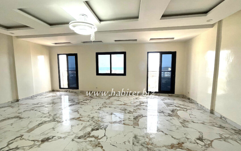 Penthouse de standing à louer à Fann Hock avec vue sur mer