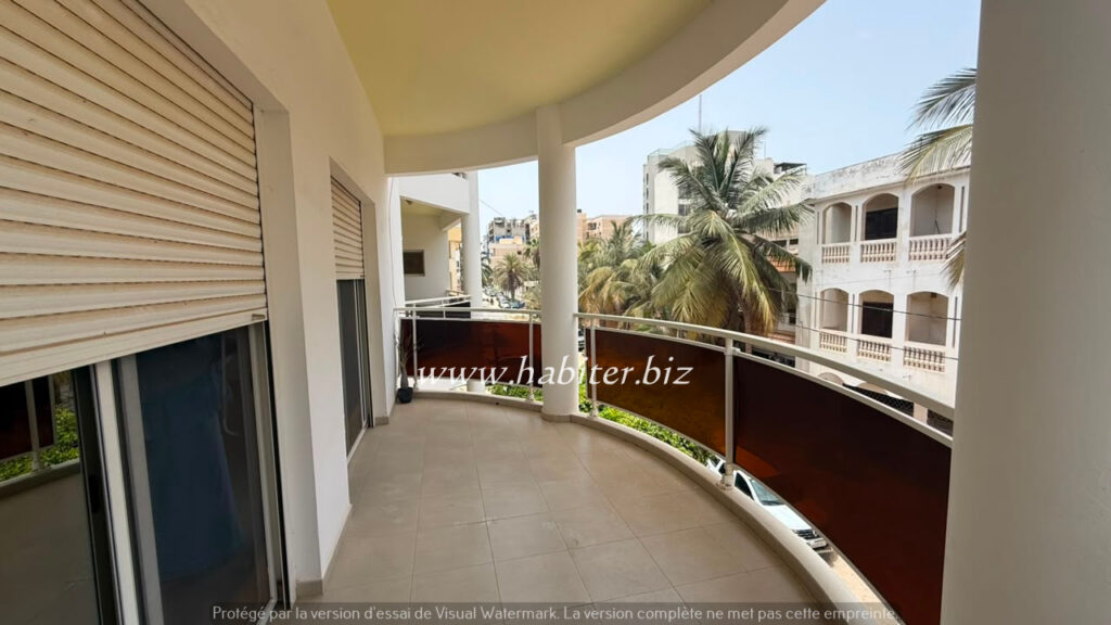 Appartement à louer au 2ème étage à Ngor