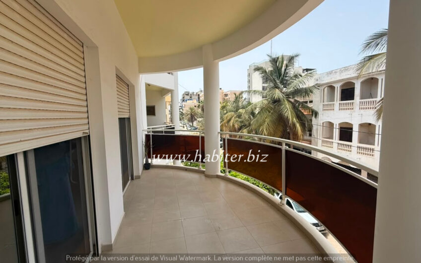 Appartement à louer au 2ème étage à Ngor