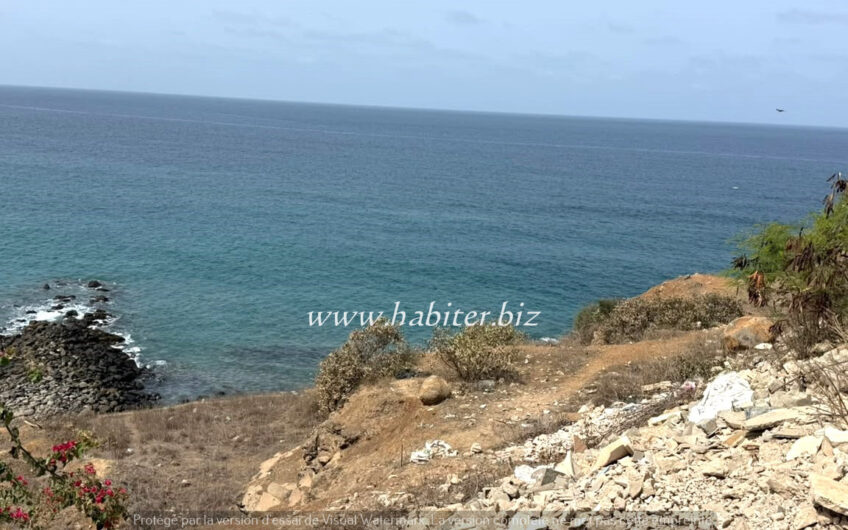 Terrain double façade à vendre fenêtre Mermoz