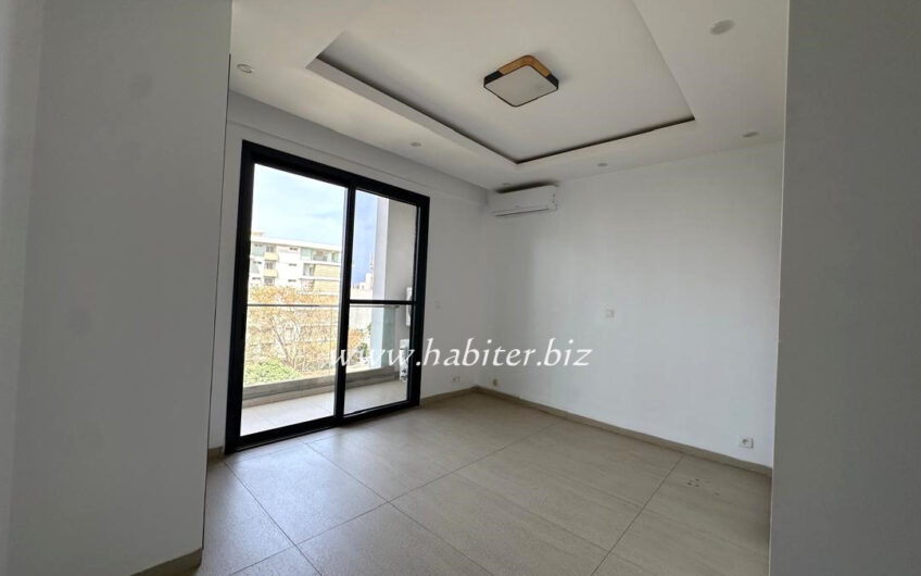 Appartement à louer au Point E avec vue mer