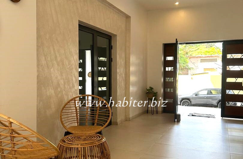 Appartement à louer au Point E avec vue mer