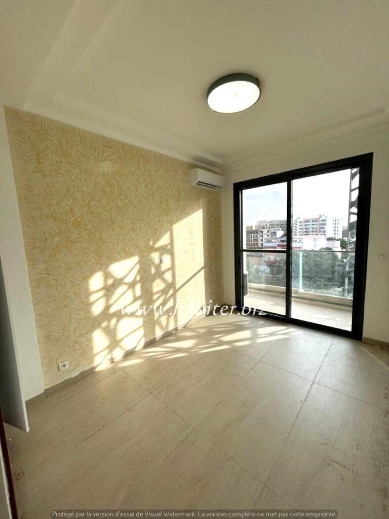 Appartement à louer à Amitié 1