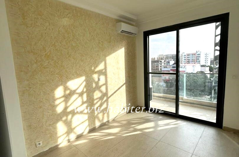 Appartement à louer à Amitié 1