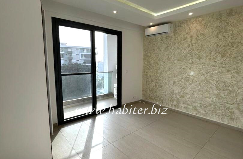 Appartement à louer à Amitié 1