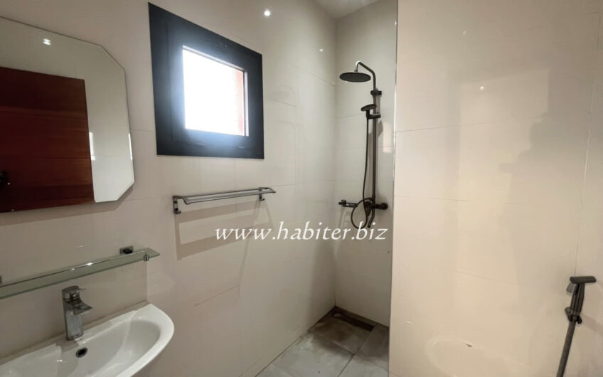 Appartement à louer à la Sicap liberté 1