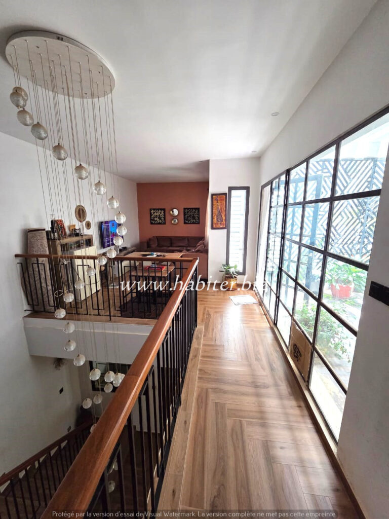 Appartement duplex à louer aux Almadies à la zone de recasement