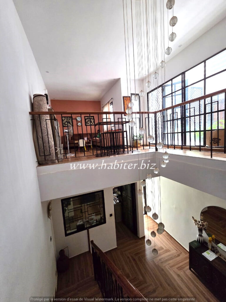 Appartement duplex à louer aux Almadies à la zone de recasement