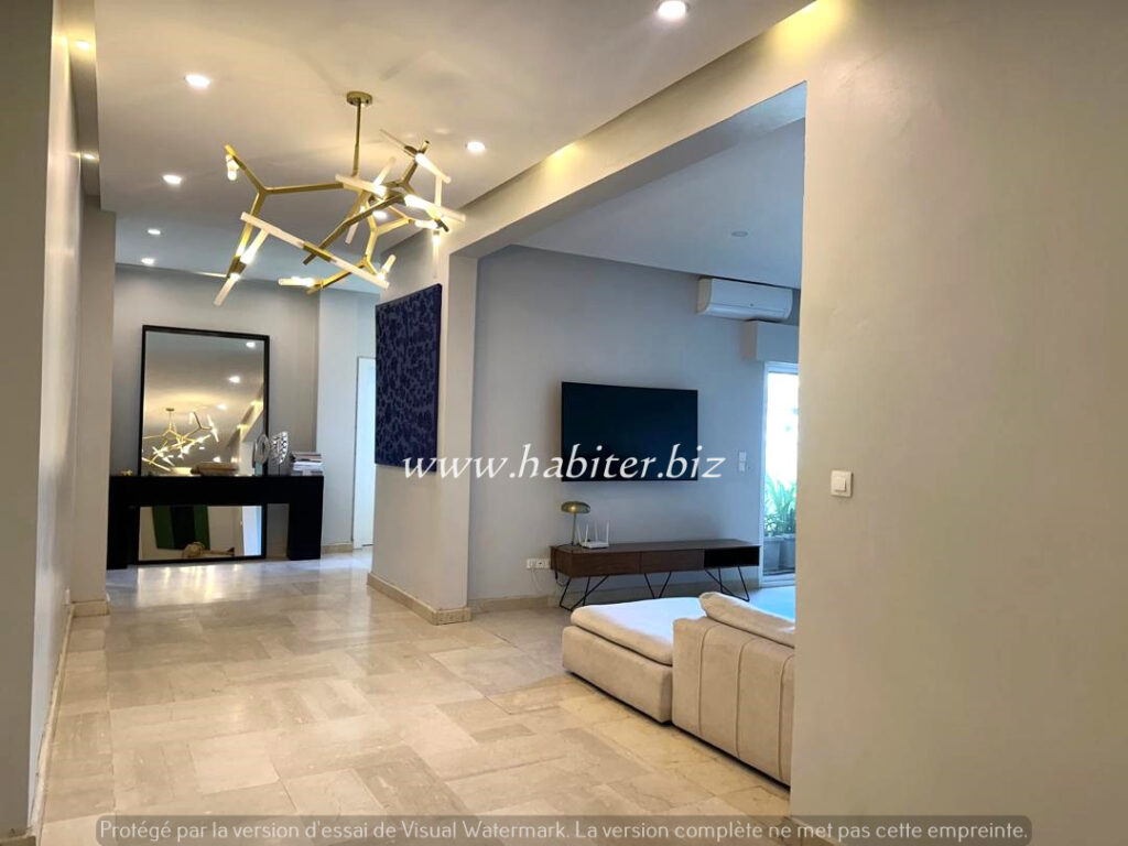 Appartement vide à louer aux Almadies rte du KING FAHD