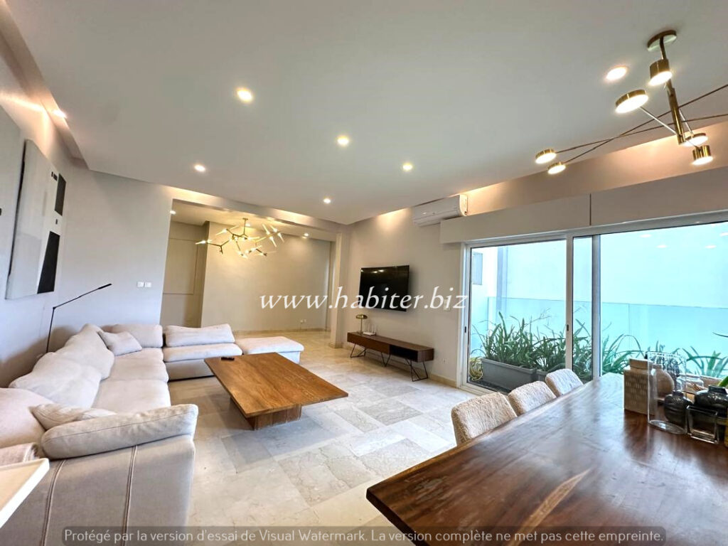 Appartement vide à louer aux Almadies rte du KING FAHD
