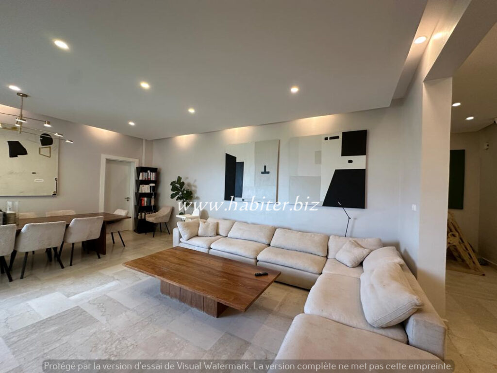 Appartement vide à louer aux Almadies rte du KING FAHD