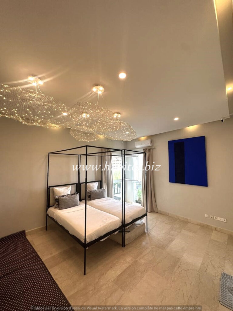 Appartement vide à louer aux Almadies rte du KING FAHD