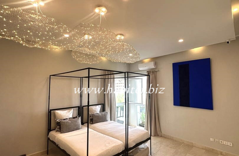 Appartement vide à louer aux Almadies rte du KING FAHD