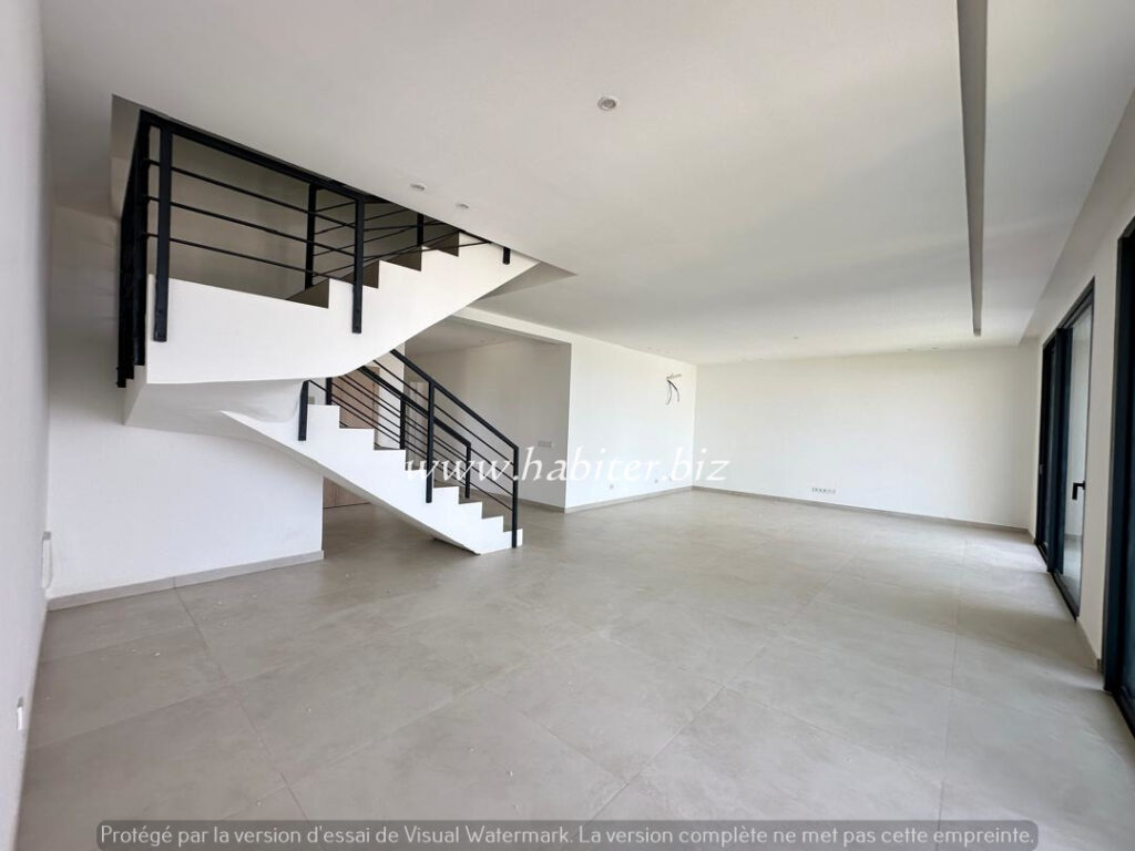 Appartement Duplex à louer aux Almadies