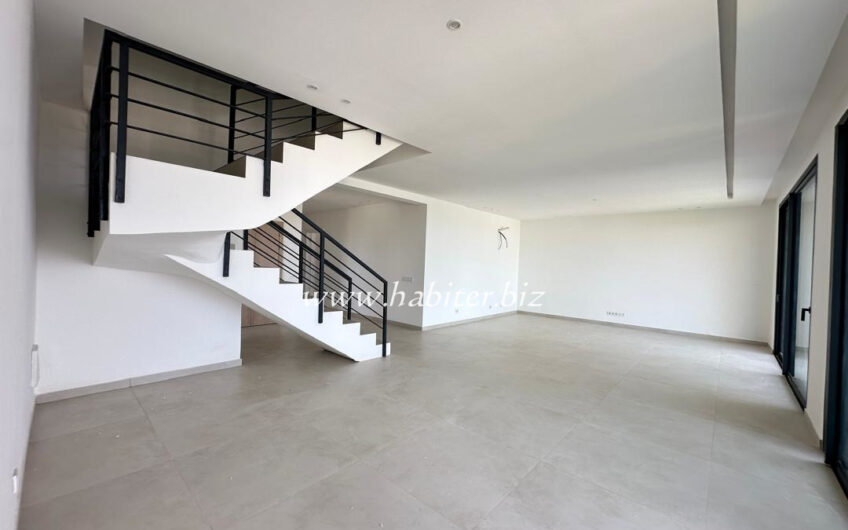 Appartement Duplex à louer aux Almadies