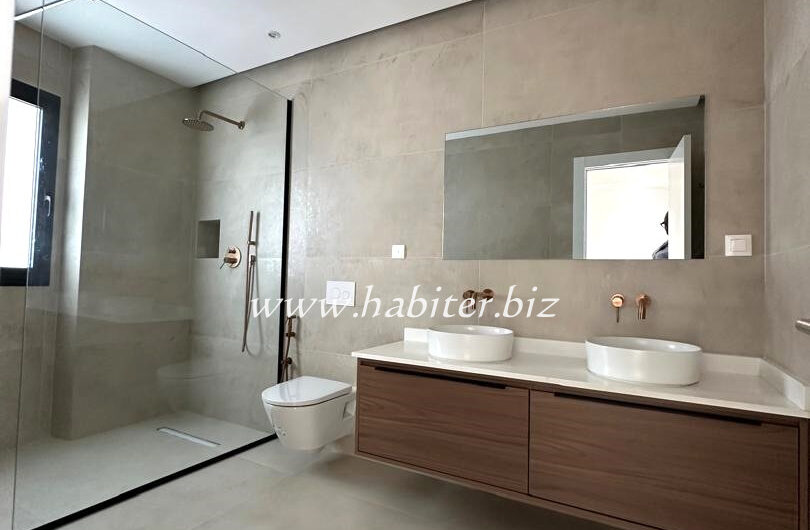 Appartement Duplex à louer aux Almadies