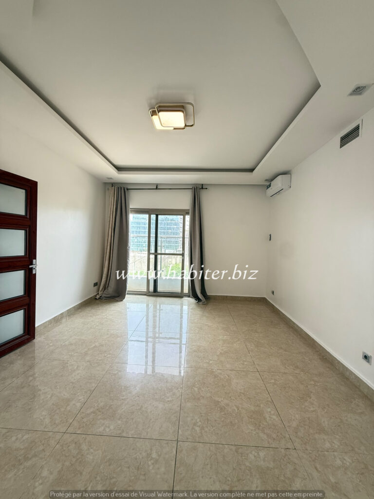 Villa R+2 à louer aux Mamelles dans la cité Cheikh Amar