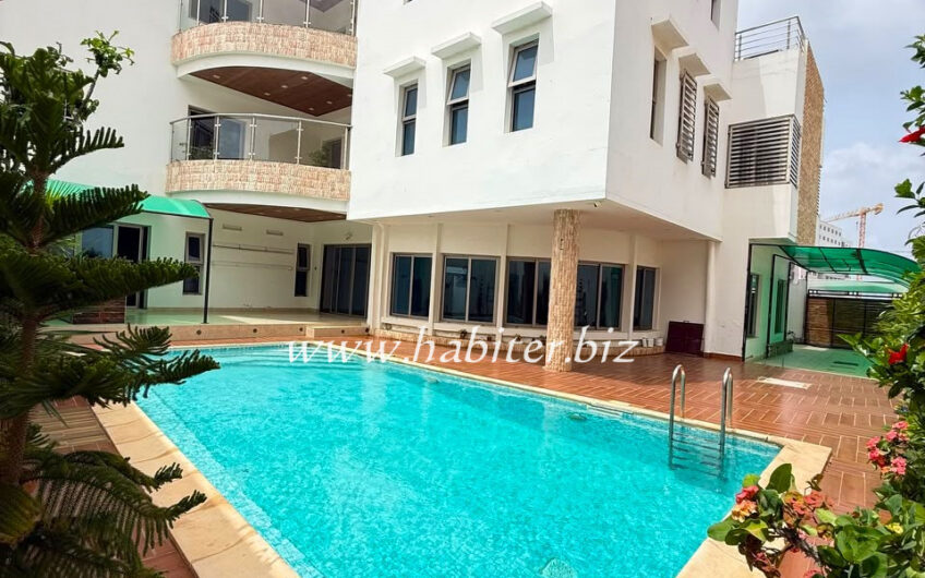 Villa R+2 à louer aux Mamelles dans la cité Cheikh Amar
