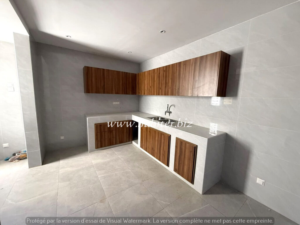 Appartement à louer à la Sicap foire