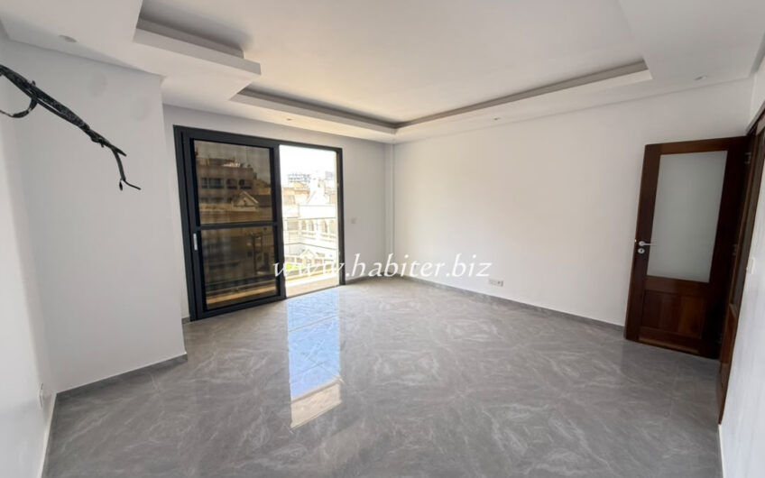 Appartement à louer à la Sicap foire