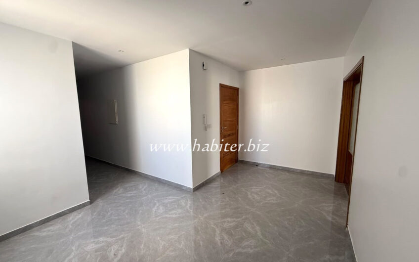 Appartement à louer à la Sicap foire