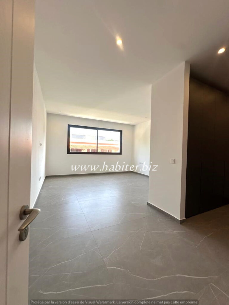 Appartement à louer aux Almadies sur la route du King Fadh