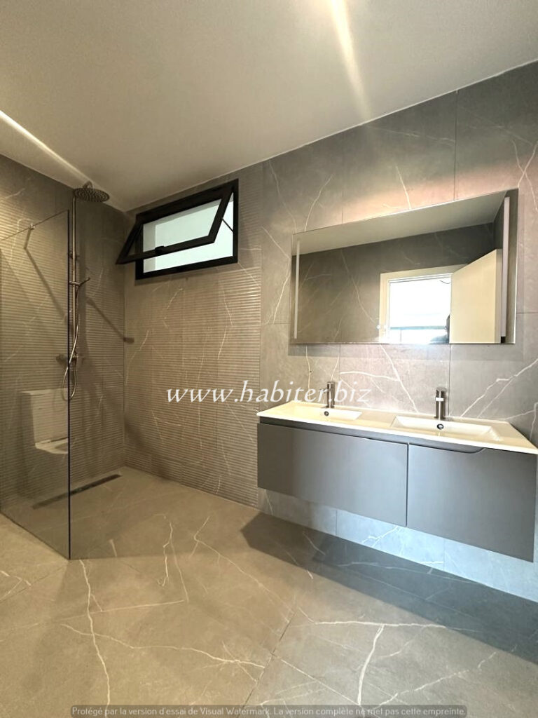 Appartement à louer aux Almadies sur la route du King Fadh