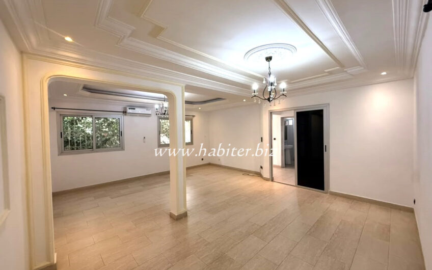 Villa R+1 à louer à Mermoz à la cité Sonatel