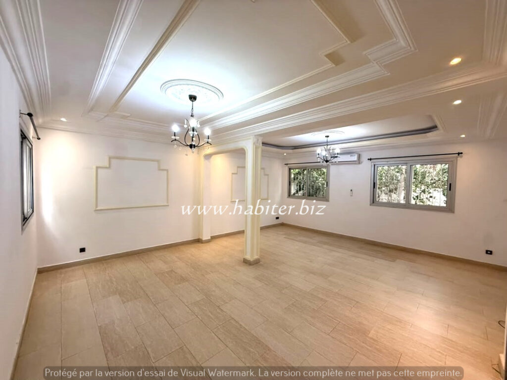 Villa R+1 à louer à Mermoz à la cité Sonatel