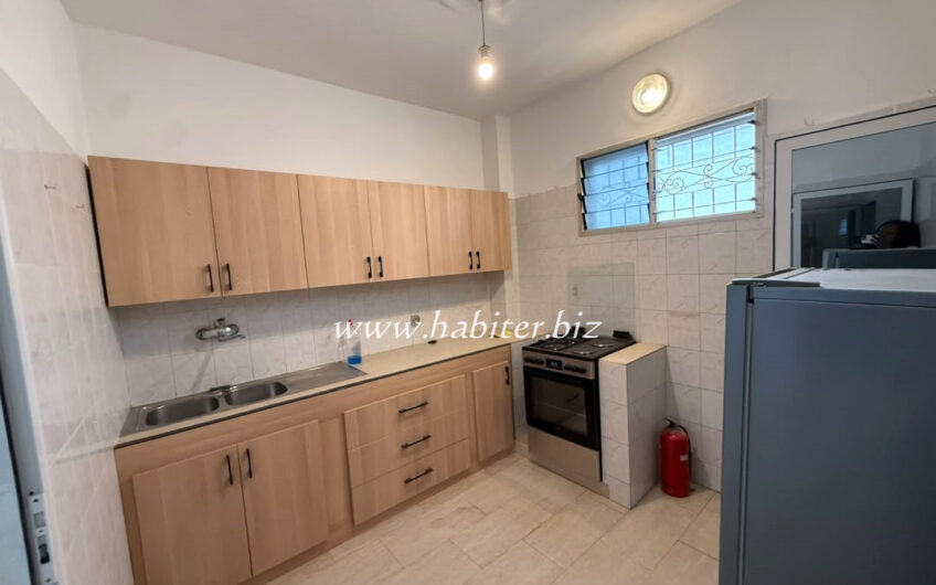 Villa R+1 à louer à Mermoz à la cité Sonatel