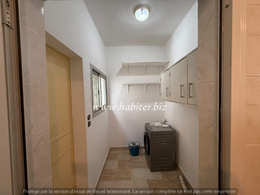 Villa R+1 à louer à Mermoz à la cité Sonatel