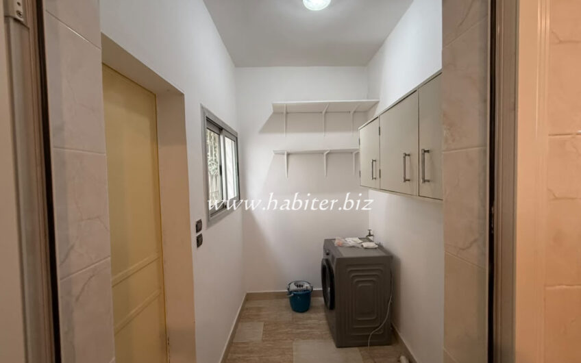 Villa R+1 à louer à Mermoz à la cité Sonatel