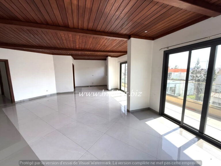 Appartement à louer à Amitié 2