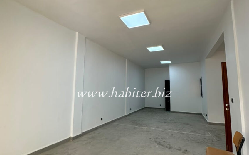 Deux plateaux de bureaux à louer à Mermoz
