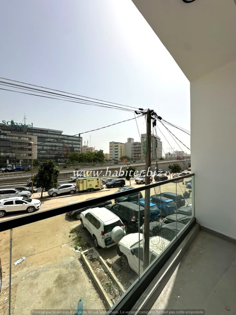 Deux plateaux de bureaux à louer à Mermoz