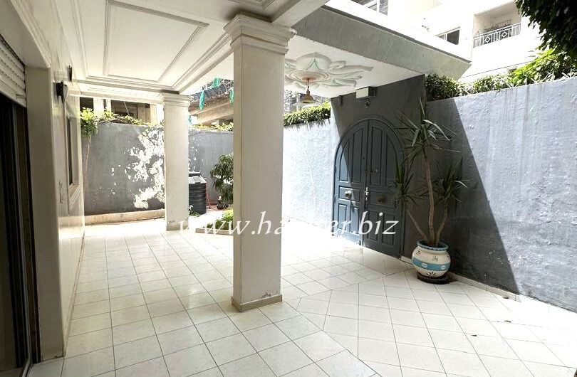 Villa R+1 à louer au point E